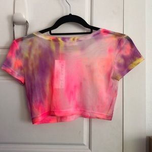 Emma & Sam Tops - Emma & Sam cropped tie-dye mesh shirt Emma & Sam Tops - Emma & Sam cropped tie-dye mesh shirt